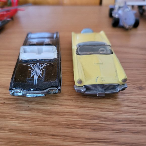 1996 Hot Wheels ’53 Thunderbird & 1989 Matchbox 1957 Thunderbird - Picture 1 of 13
